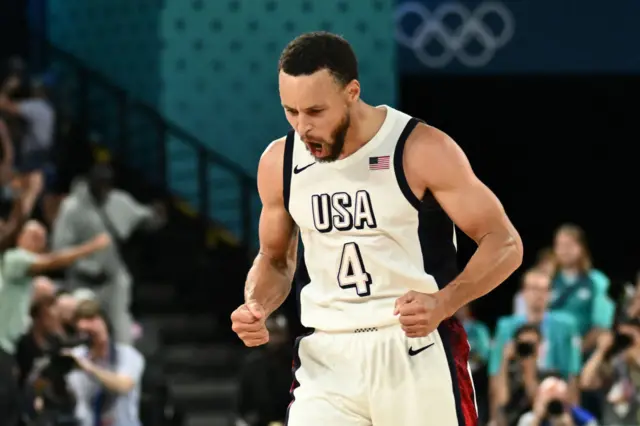 Stephen Curry celebrates