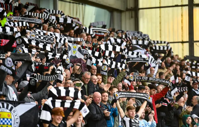 St Mirren fans