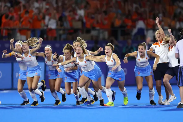 Netherlands celebrate shootout win