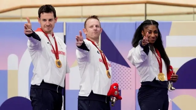 van Gass, Cundy and Cox point fingers at the camera