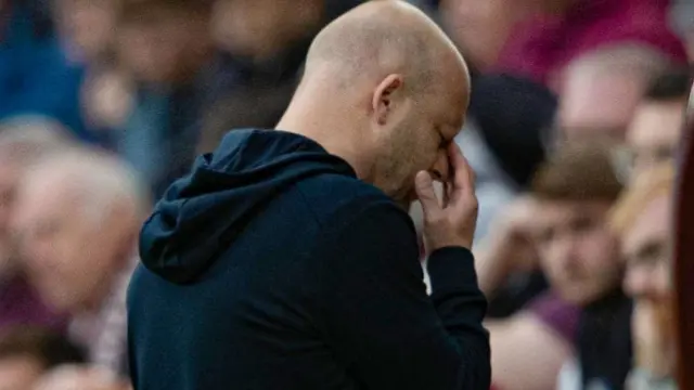 Hearts manager Steven Naismith looks dejected after going 1-0 down during a William Hill Premiership match between Heart of Midlothian and Dundee United at Tynecastle Park, on September 01, 2024, in Edinburgh, Scotland. (Photo by Mark Scates / SNS Group)