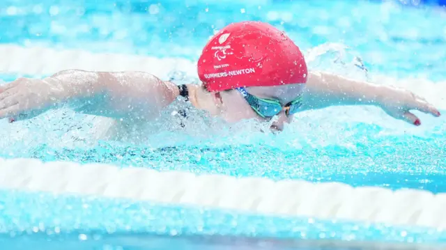 Maisie Summers-Newton swims in Paris