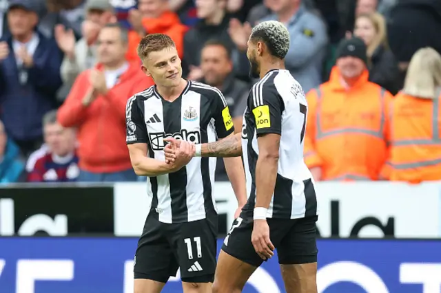 Harvey Barnes of Newcastle United celebrates