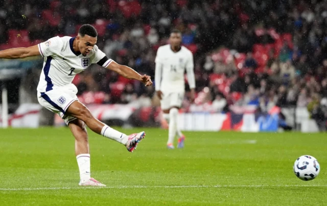 Trent Alexander-Arnold attempts a shot