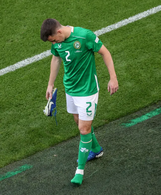 Seamus Coleman leaves the field with an injury