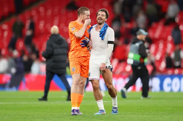 Jordan Pickford and Jack Grealish of England celebrates