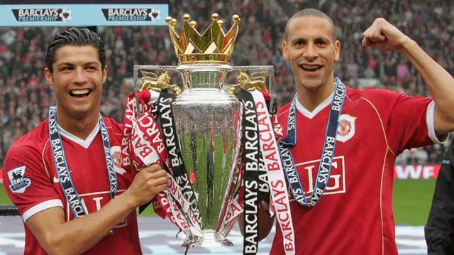 Cristiano Ronaldo and Rio Ferdinand with the Premier League trophy in 2007