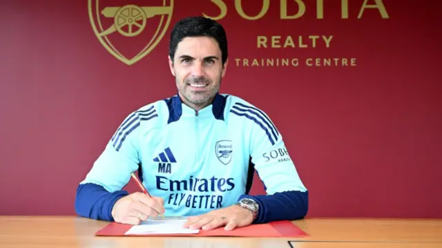 Mikel Arteta signs a new contract at Arsenal