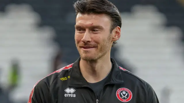 Kieffer Moore warming up