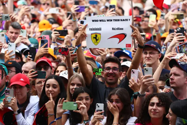 Fans in Baku