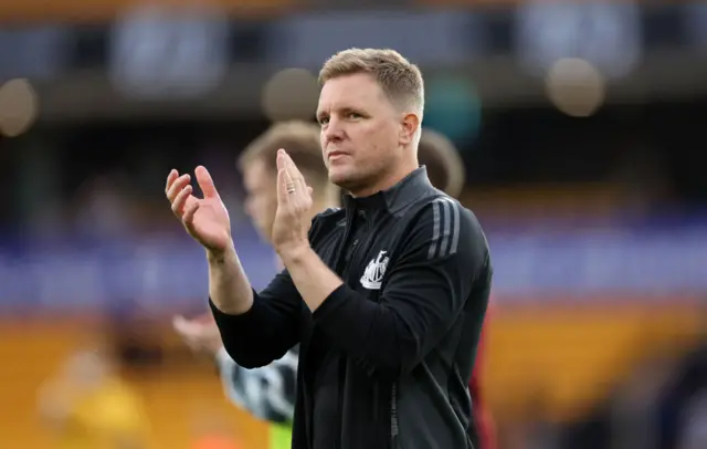 Eddie Howe clapping