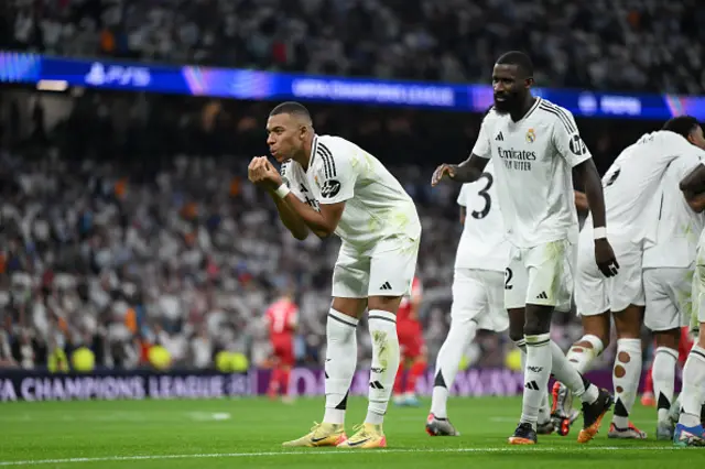 Mbappe  celebrates