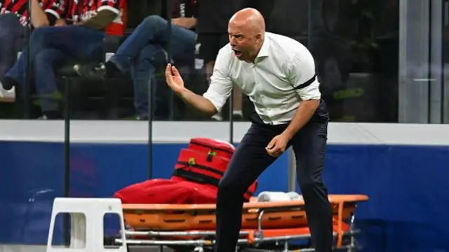 Arne Slot Head Coach of Liverpool shouts from the touchline