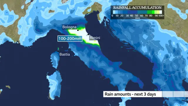 Weather map showing rain amounts over Italy in the next 3 days