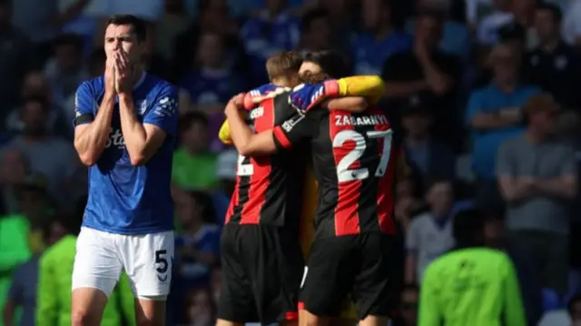 Everton players celebrate