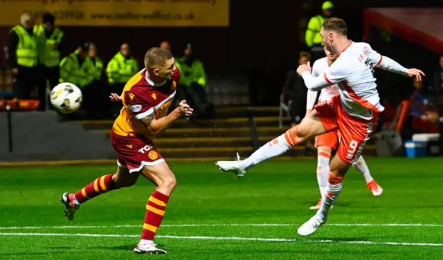 MOTHERWELL, SCOTLAND - SEPTEMBER 20: Dundee United's Louis Moult scores to make it 1-1 during a Premier Sports Cup quarter-final match between Motherwell and Dundee United at Fir Park, on September 20, 2024, in Motherwell, Scotland. (Photo by Rob Casey / SNS Group)