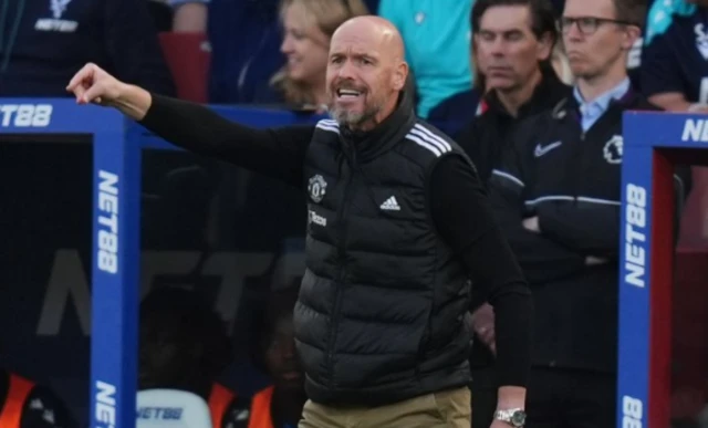 Erik ten Hag gestures