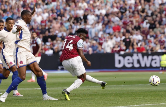 West Ham United's Mohammed Kudus scores a goal that was later disallowed