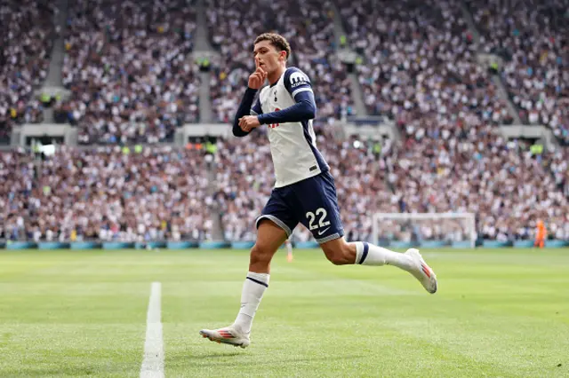 Brennan Johnson of Tottenham Hotspur celebrates