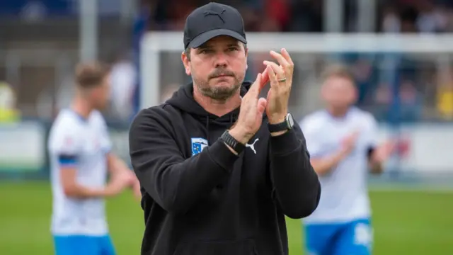 Barrow manager Stephen Clemence