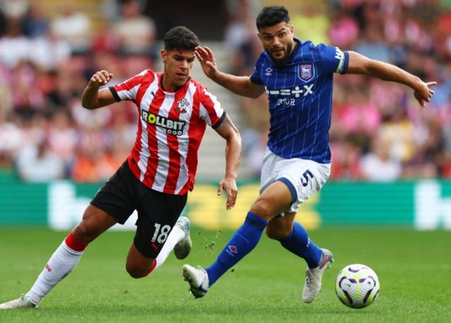 Southampton's Mateus Fernandes in action with Ipswich Town's Sam Morsy