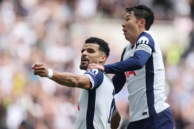 Dominic Solanke of Tottenham Hotspur celebrates