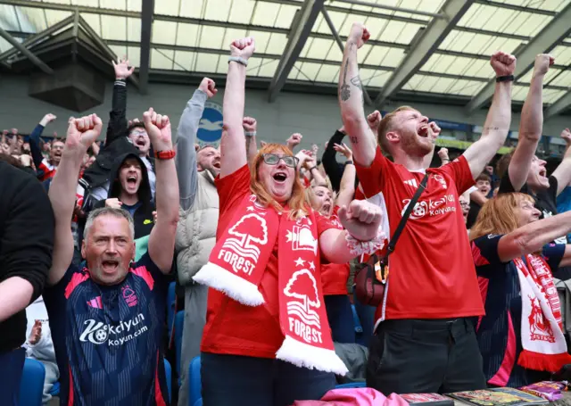 Nottingham Forest fans celebrate the goal