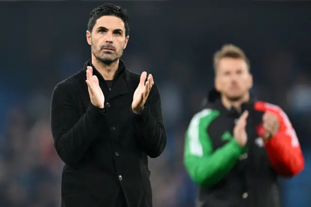 Arteta applauds fans