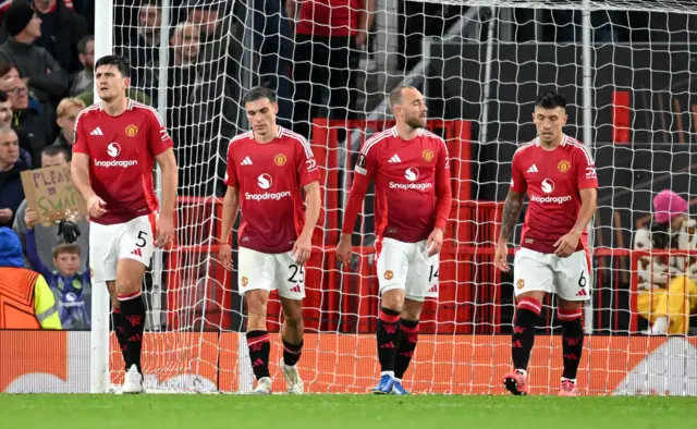 Manchester United look deflated after conceding to Twente