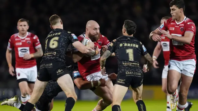 Salford face Leigh