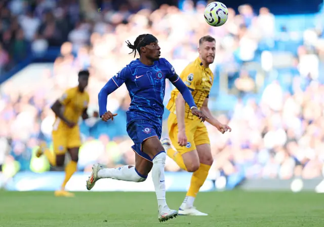 Noni Madueke of Chelsea runs with the ball