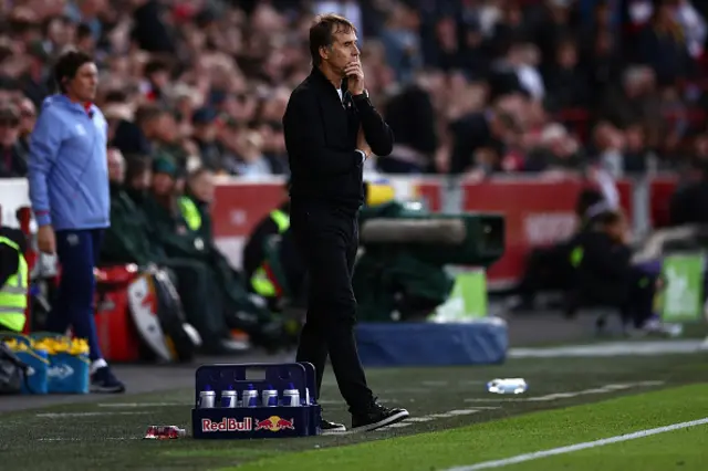 Julen Lopetegui reacts