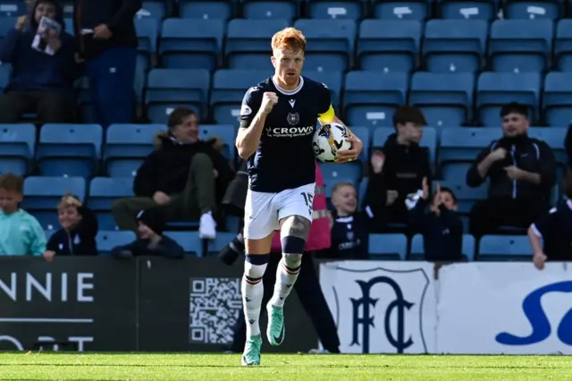 Simon Murray's penalty has dragged Dundee back into the match