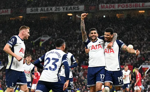 Dominic Solanke of Tottenham Hotspur celebrates