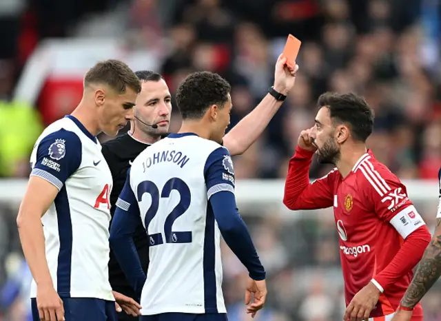 Bruno Fernandes of Manchester United receives a red card