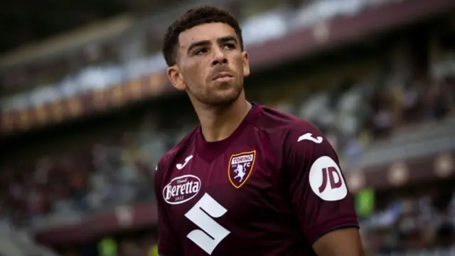 Che Adams playing for Torino