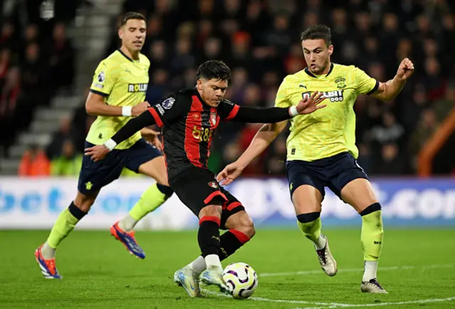 Evanilson of AFC Bournemouth shoots