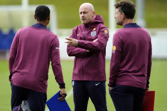 Lee Carsley during England training