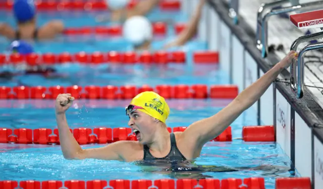 Alexa Leary celebrates her world record