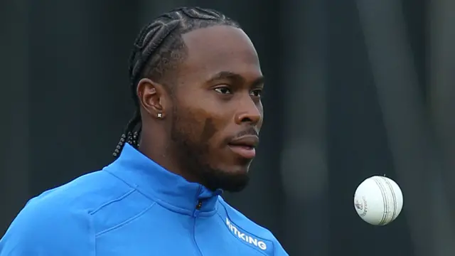 Jofra Archer throwing a ball