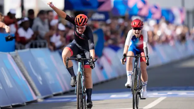 Sarah Storey celebrates winning gold