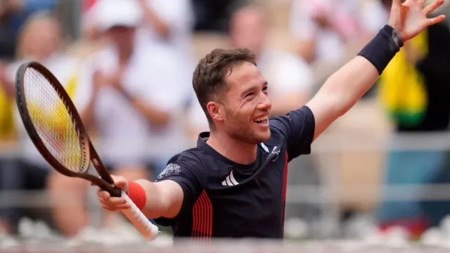 Alfie Hewett celebrates