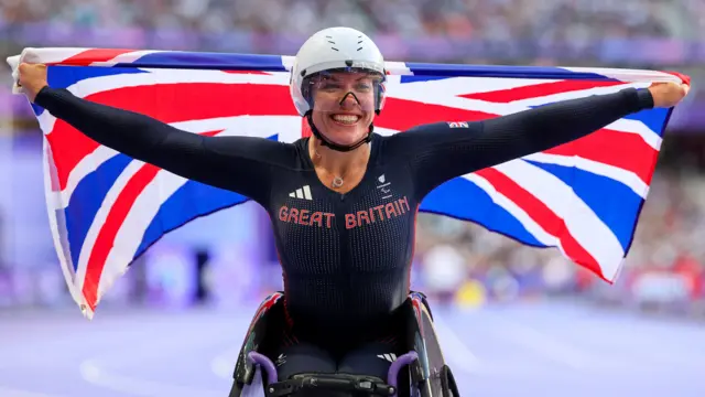 Hannah Cockroft celebrates