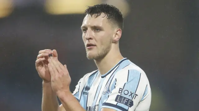 Dael Fry clapping
