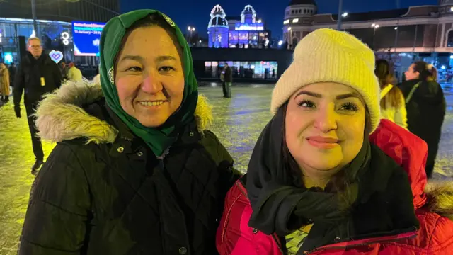 Bushra Bibi, 46 (right) and friend Hawa Jafari, 36.