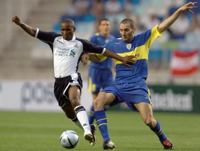 Schiavi Rolando wearing Boca Juniors 2005 centenary kit