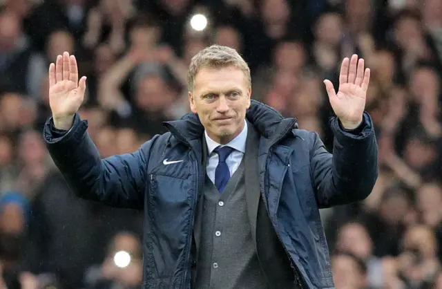 David Moyes with his hands up