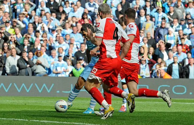 Sergio Aguero scores the late winning goal for Manchester City