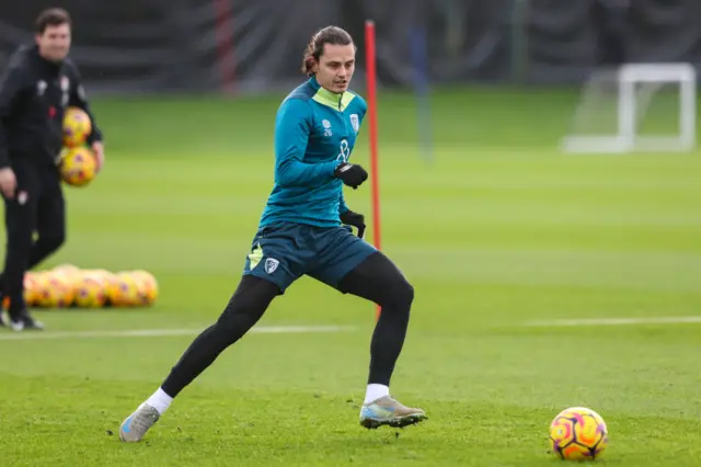 Enes Unal in training