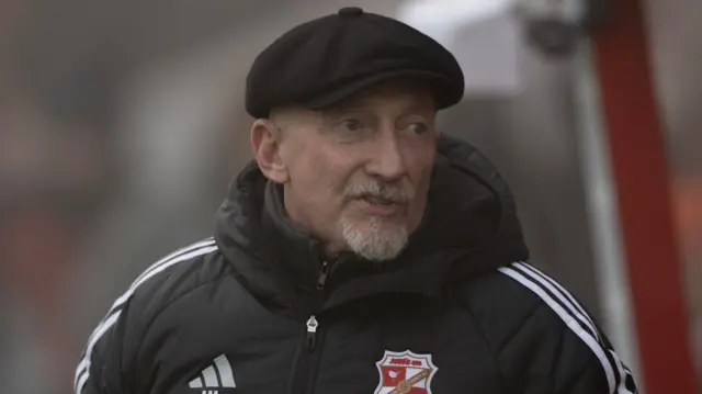 Swindon manager Ian Holloway